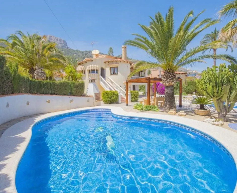 Villa - 4 Bedrooms with Pool and WiFi - 106418