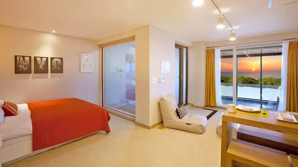 The Marine Pool Villa