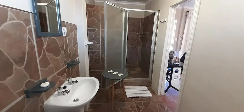 Potties Guesthouse