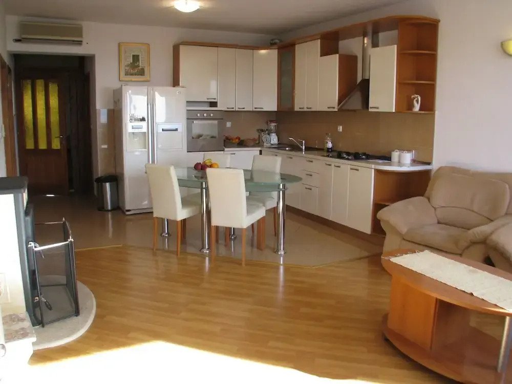 Apartment Lucija