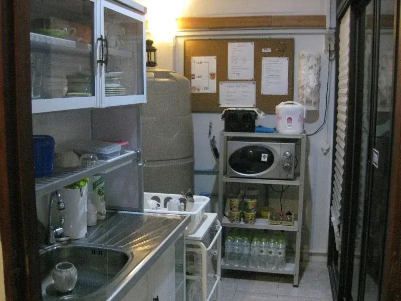 Rest 3 Hostel