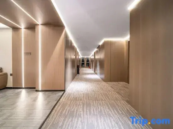 Ruiyuan Hotel (Luoshan Branch)