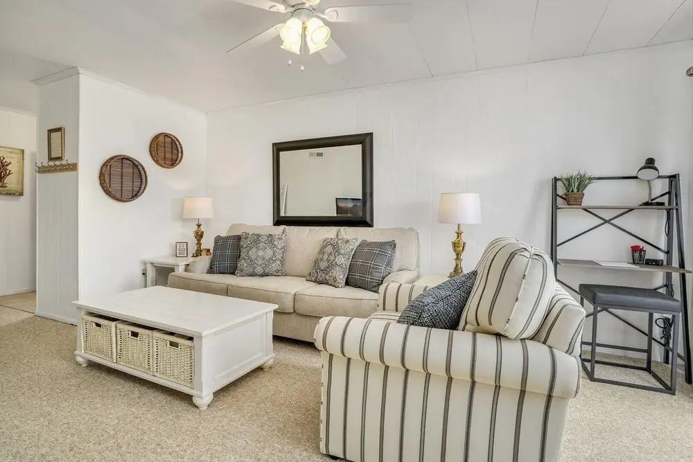 Gullway Villas 408 Unit 204 2 Bedroom Condo by Redawning