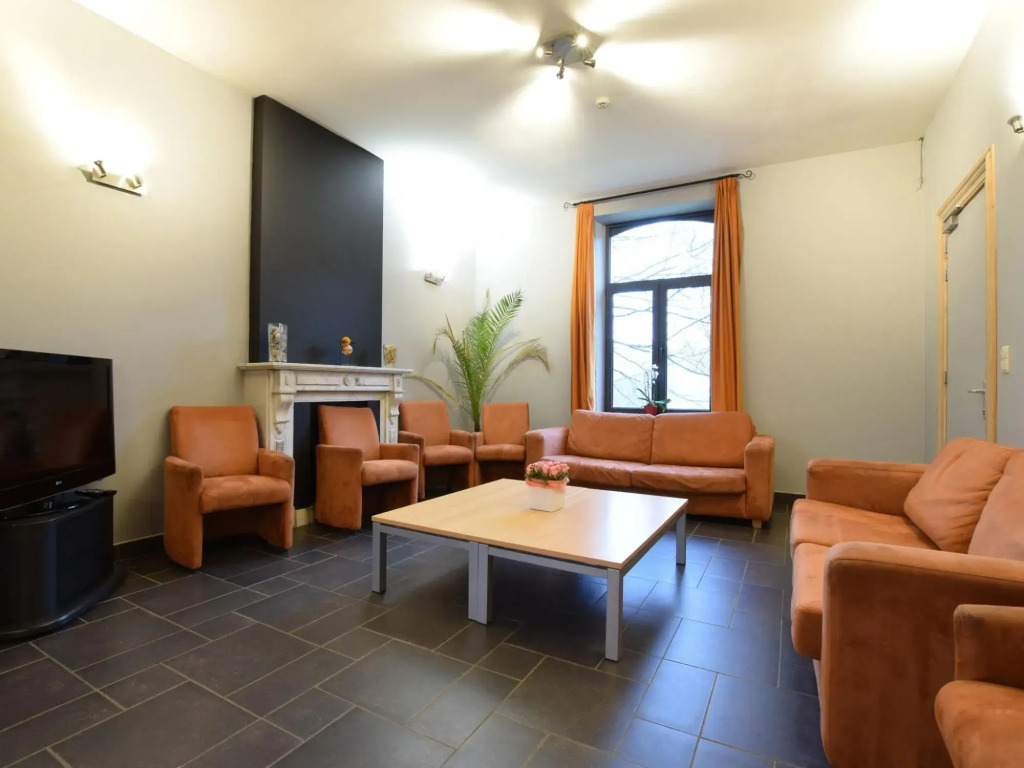 Spacious Durbuy group stay