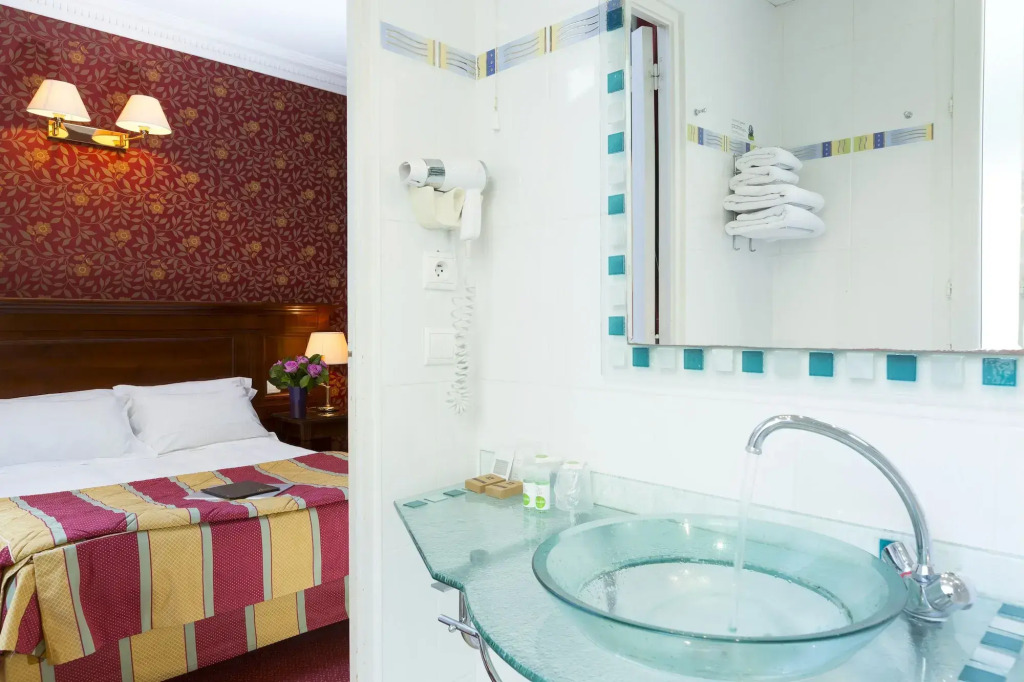 Elysees Niel Hotel