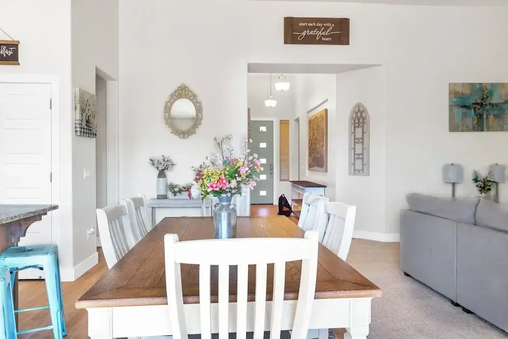 Rock Canyon Oasis 4 Bedroom Home by RedAwning