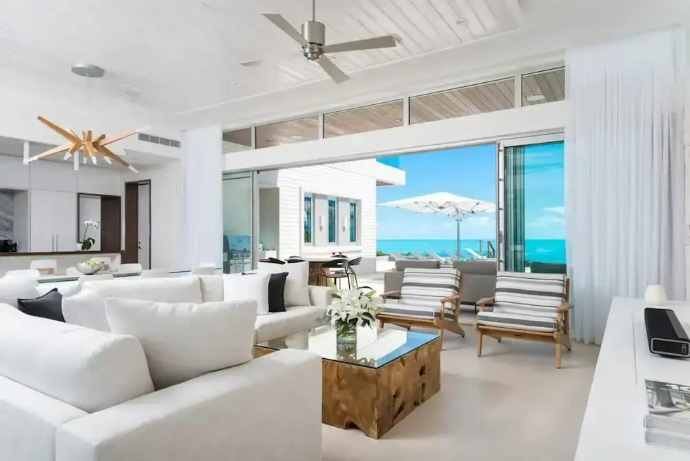 Luxurious Oceanfront Villa Infinity Pool Plunge