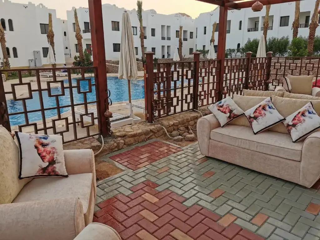 Chic Apartment 1