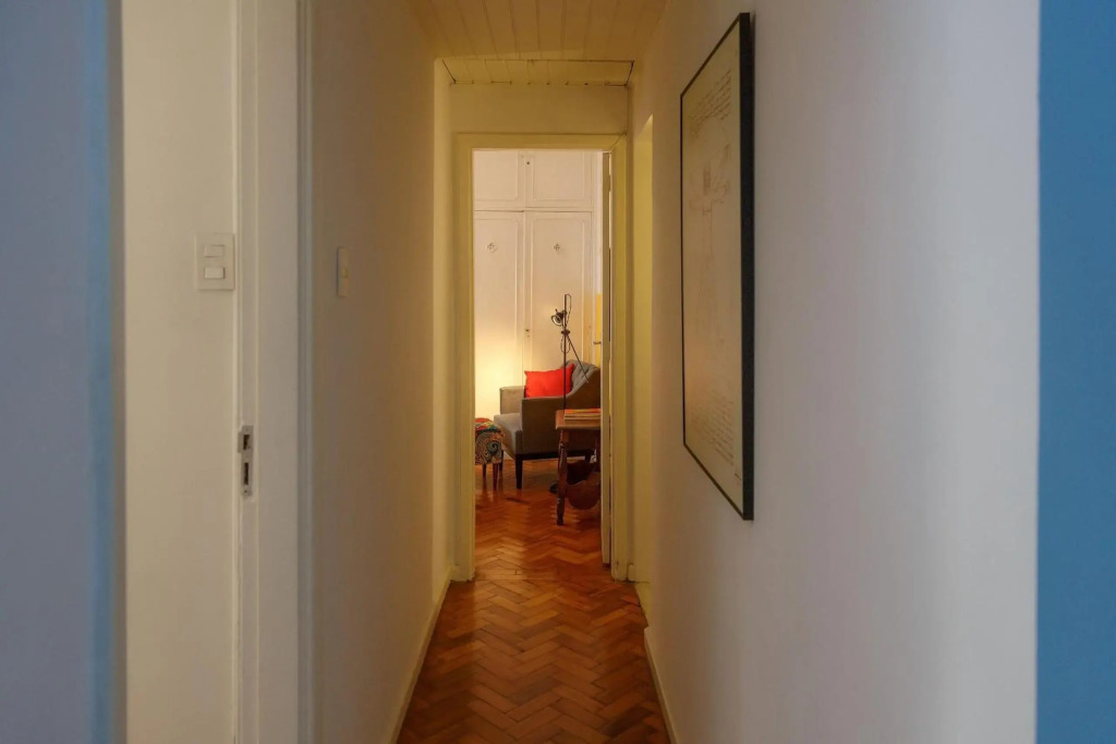 Jumpinbed Copacabana 14 - 2 bedroom apartment 100m from the beach.