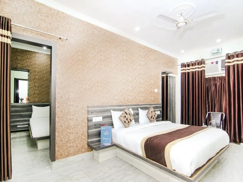 FabHotel Deepak Palace - Assi Ghat