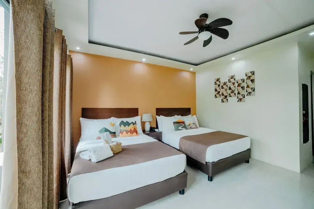 Spacio Caliraya Bed & Breakfast
