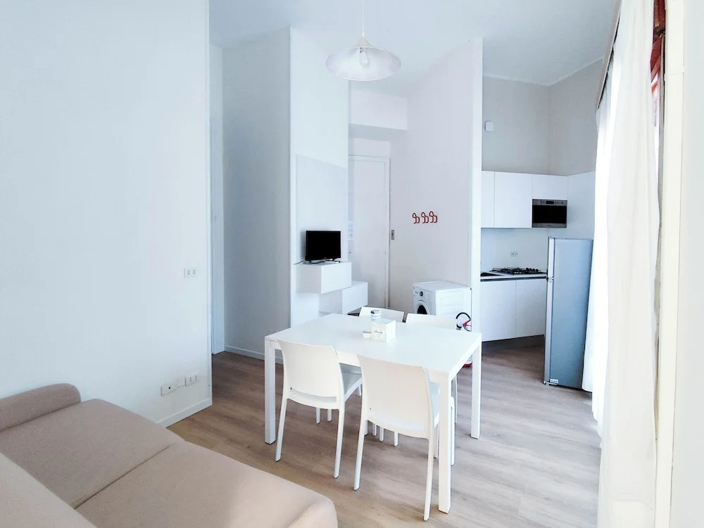 Modern Apartment Near the Beach