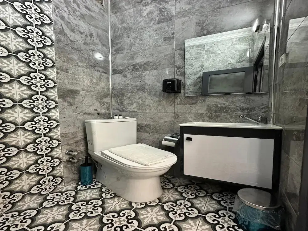 Asıl Kosova Hotel