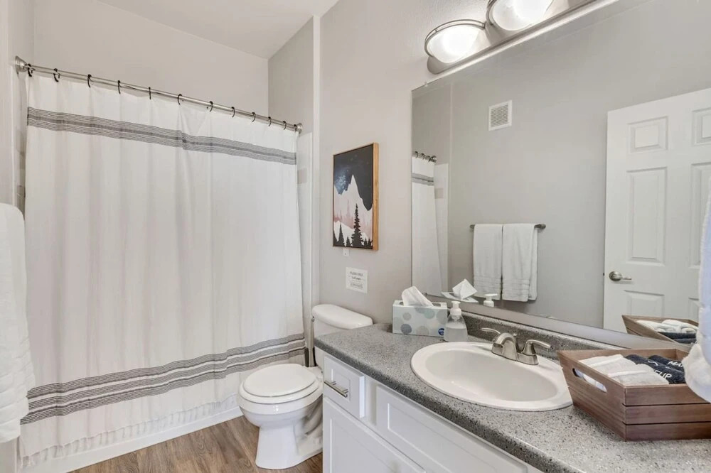 Luxury Apartment - Hot Tub - Gym - Free Parking