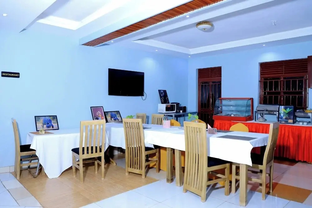 Buddiez Platinum Hotel
