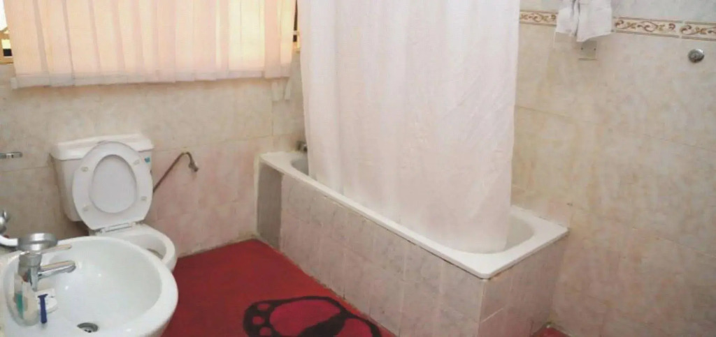 Upper Class Suites