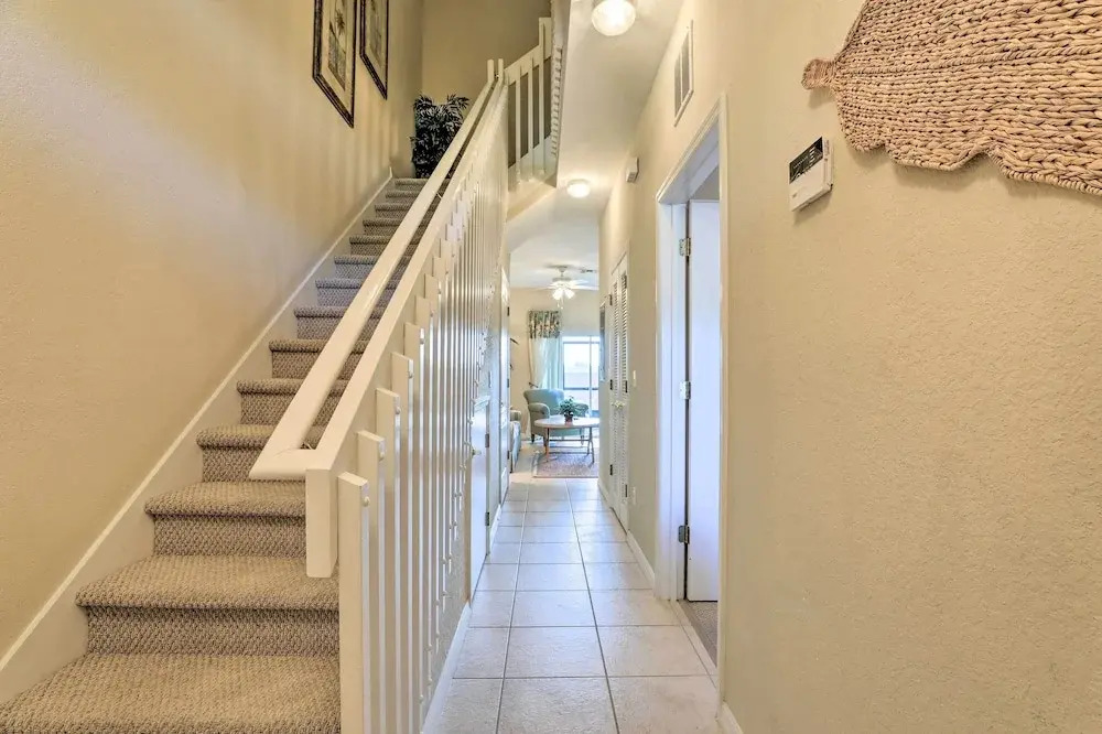 6 Mi to Wdw: Family-friendly Townhome w/ Foosball!
