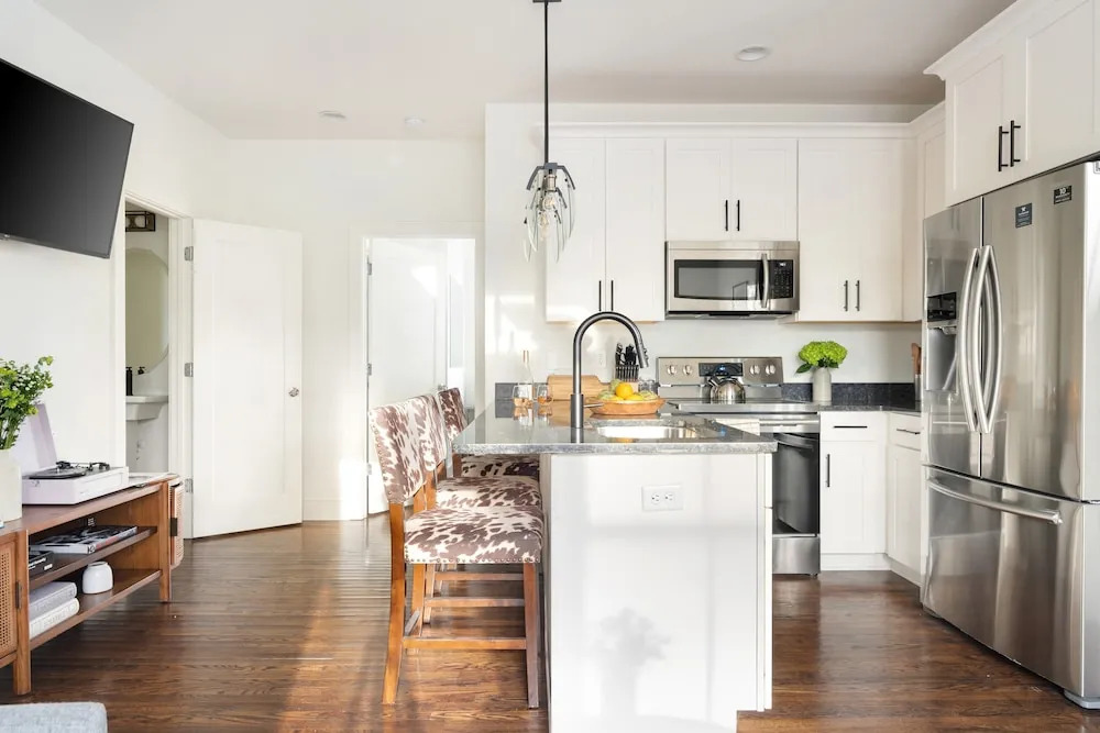 Hart Suite 5 by AvantStay Gorgeous Town House w Modern Amenities in Nashville