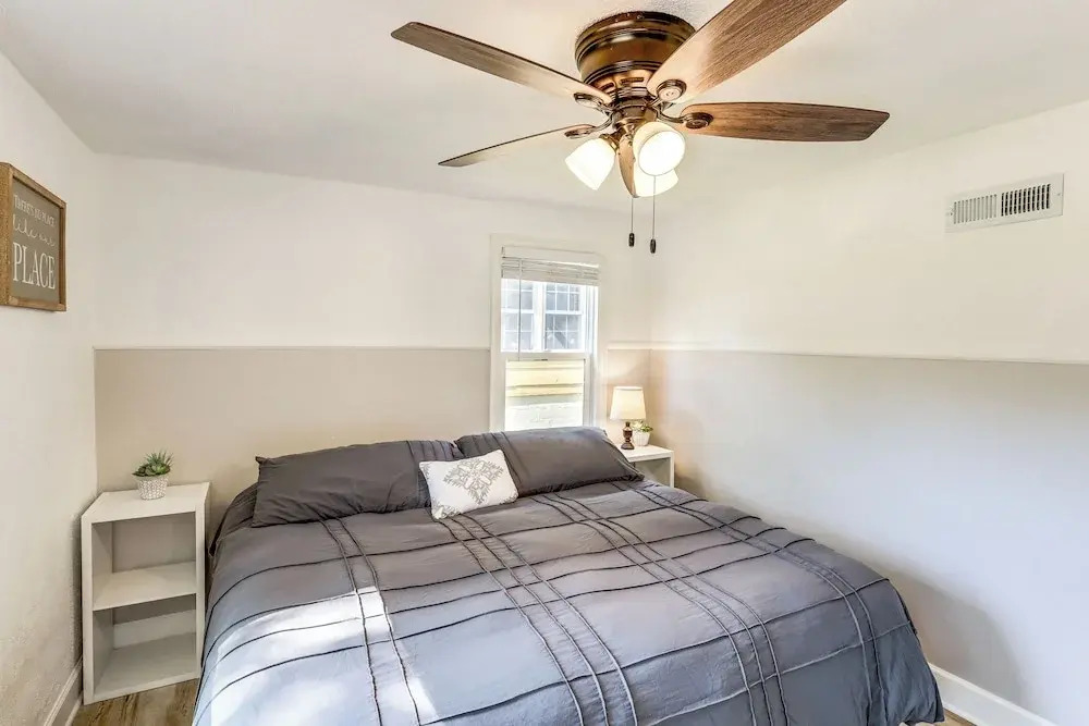 Half-mi to Dtwn Yankton & River: Charming Home!