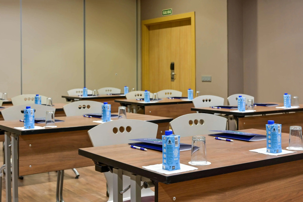 Travelodge Malaga Airport Отель