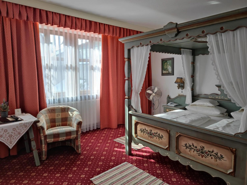Hotel Tilman Riemenschneider by ANS