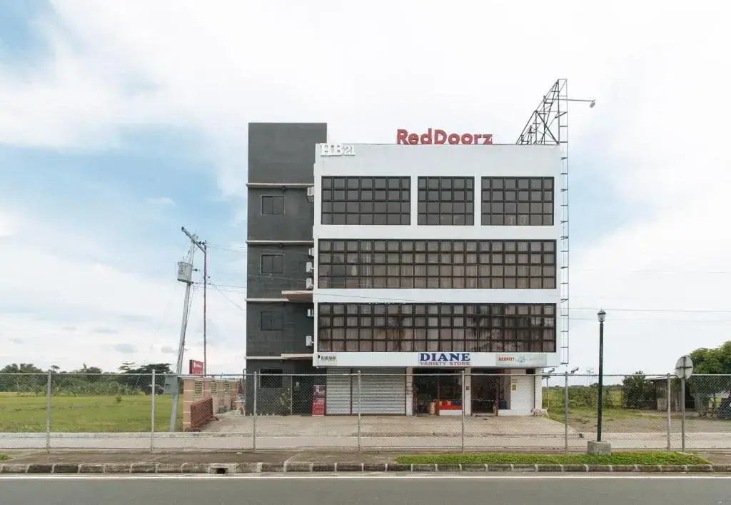 RedDoorz Near Iloilo International Airport