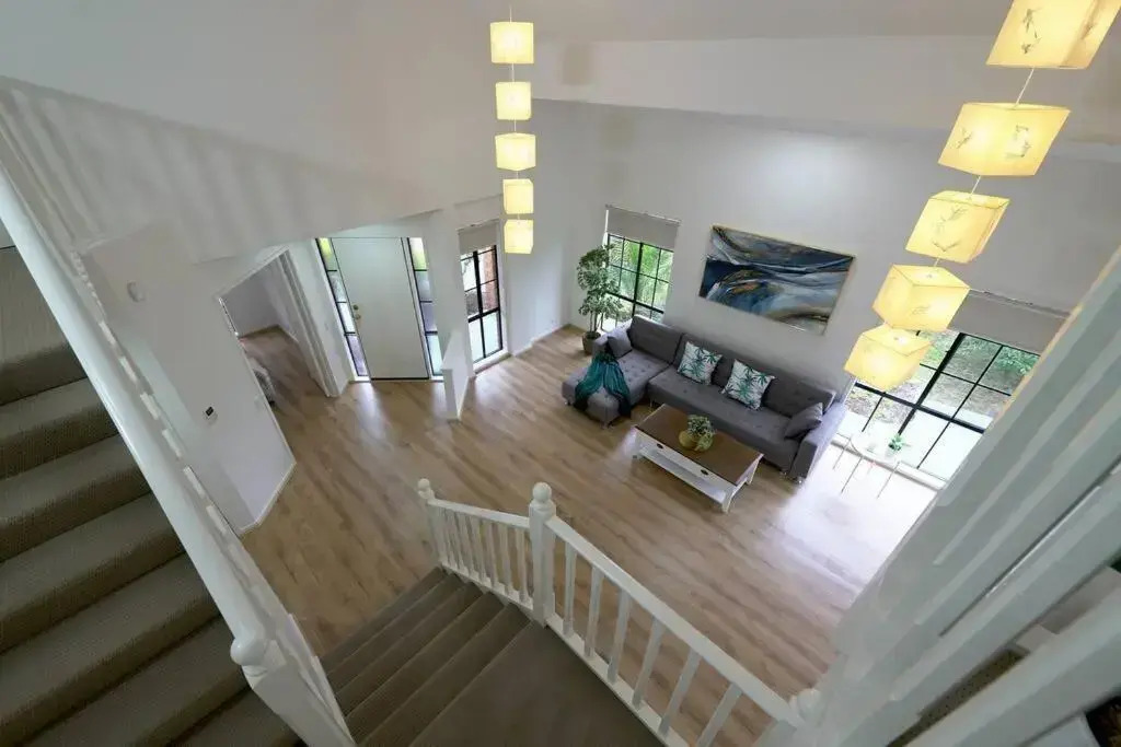 6 Bedrooms Contemporary Home Mill Park near SC
