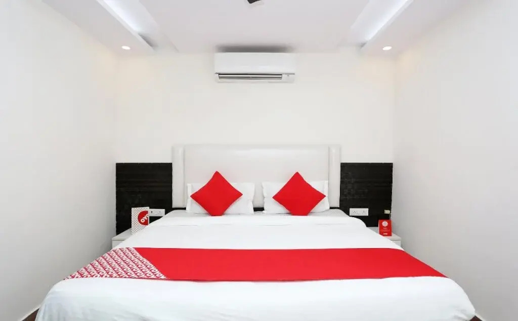 South Galaxy By OYO Rooms