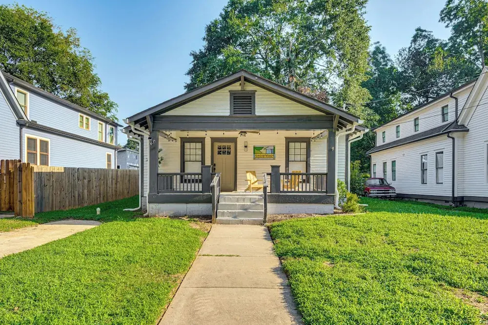 Walk to Beltline: Wfh-friendly Hub w/ Yard!