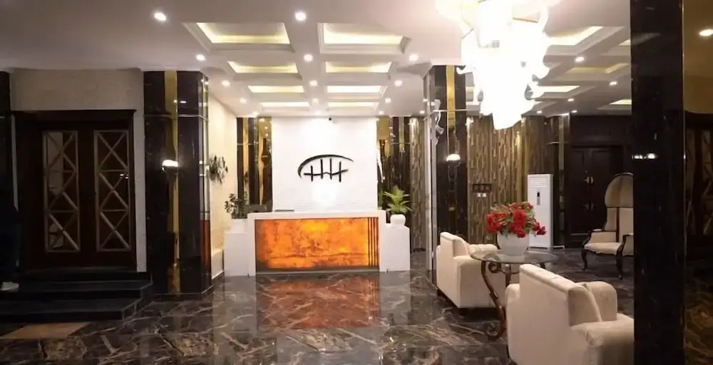 Hotel Heaven Heights