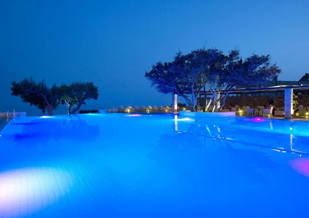 Kakkos Bay Hotel and Bungalows