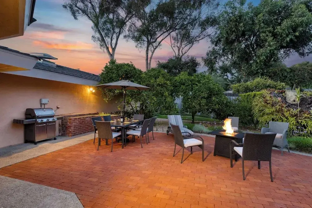 East Valley Manor by Avantstay Minutes to the Beach