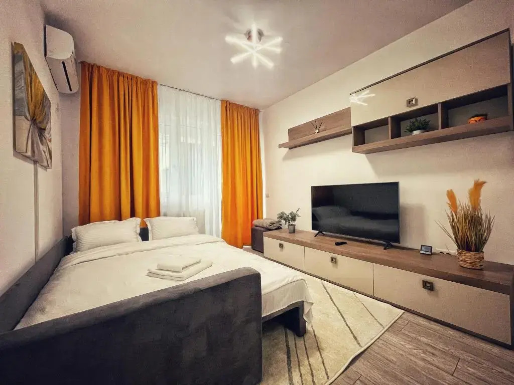Q Studios near Palas by Bassarab