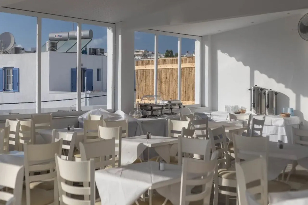 Mare Naxia Hotel