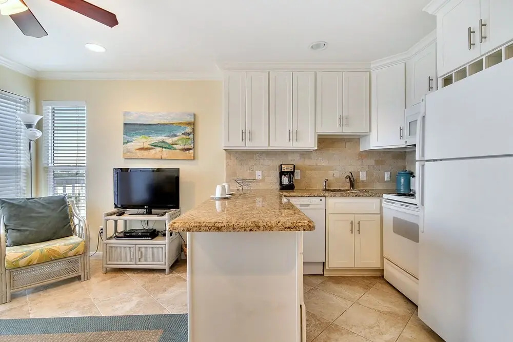 Seascape 1104 1 Bedroom Condo by RedAwning