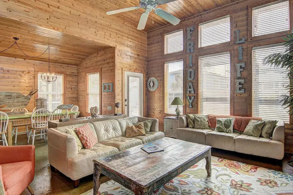 The Friday Life Vw26 5 Bedrooms 4.5 Bathrooms Condo