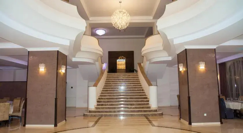 Albert Hotel