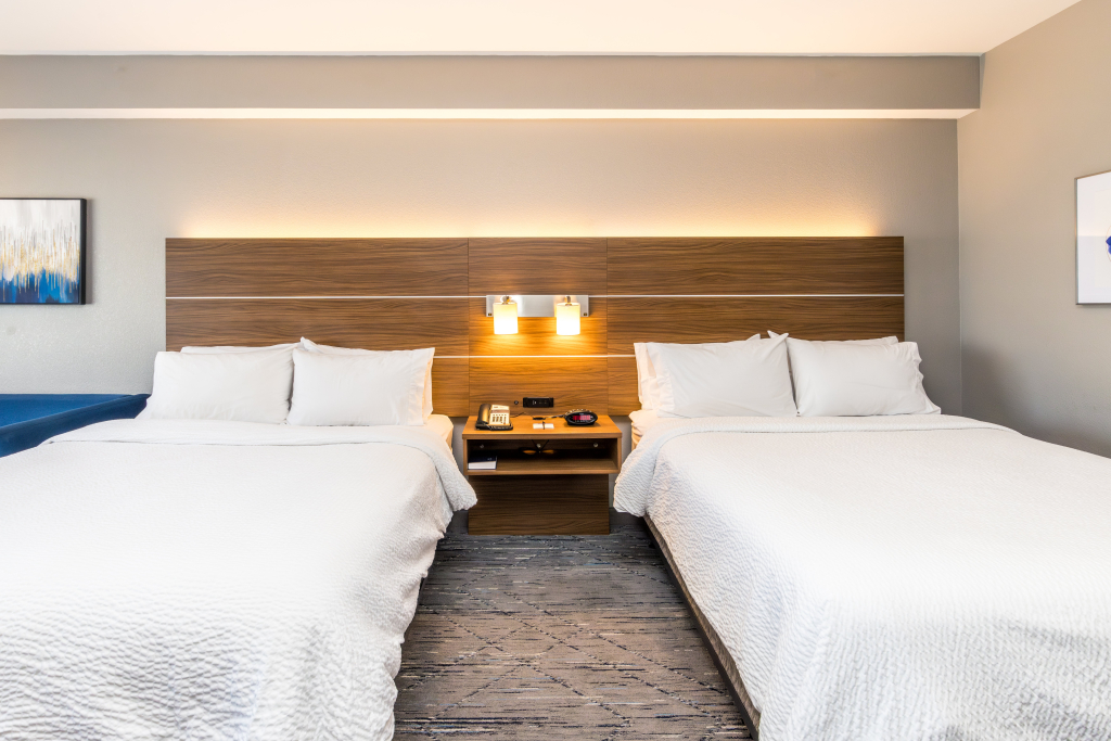 Holiday Inn Express & Suites Downtown Louisville by IHG