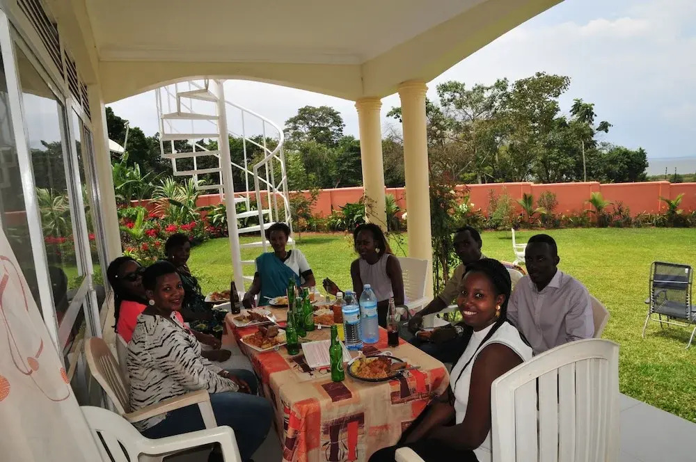Victoria Lake View Guesthouse & Safaris