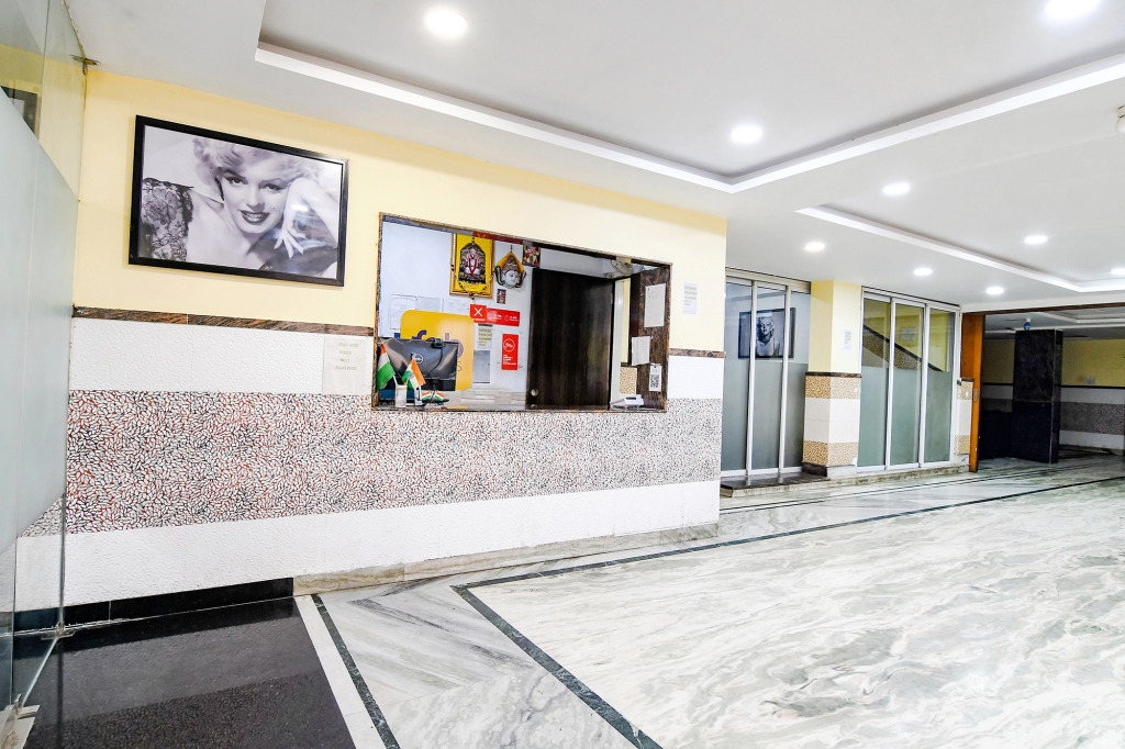FabHotel Saltlake Palace - Nr Anandlok Hospital