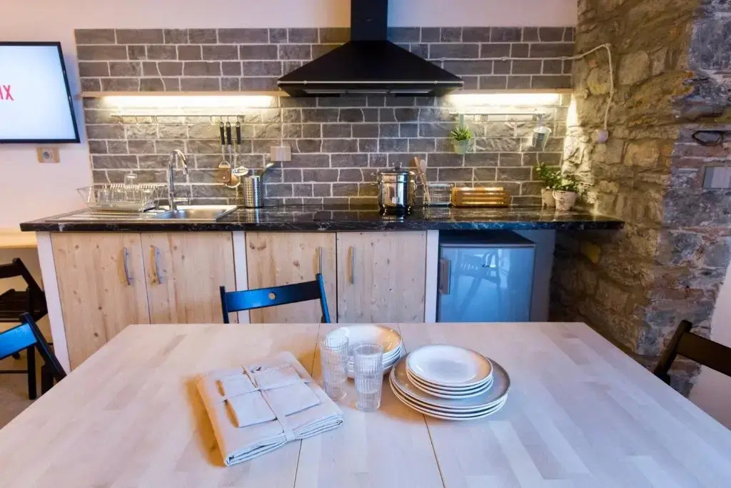 Rock & Wood - Apartment & Room
