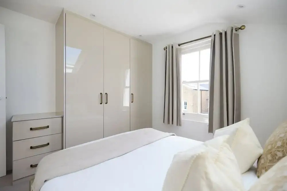 The Skylight One-Bed at Elspeth Road