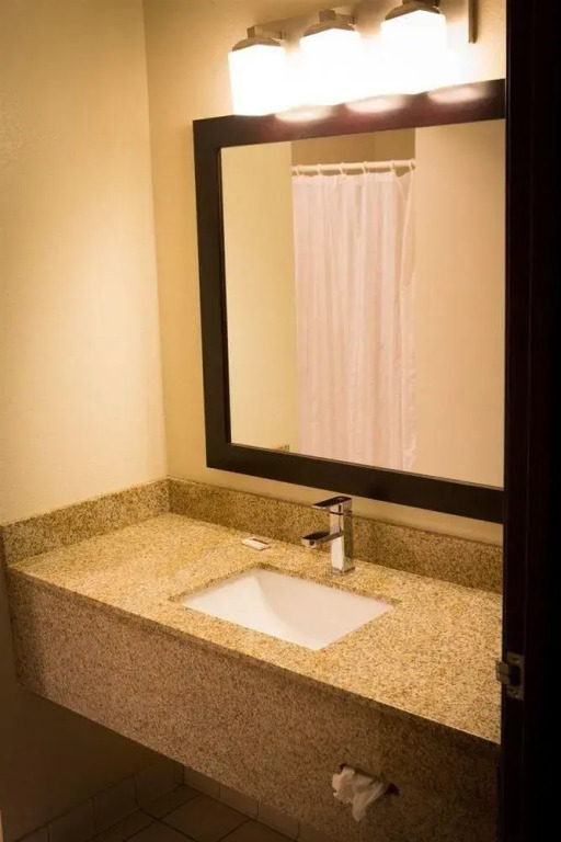Regency Inn & Suites