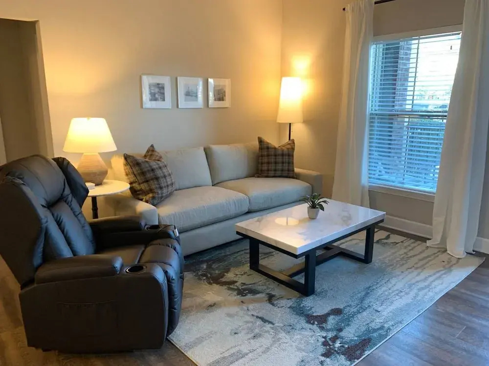 Luxury Polaris 2BR 1st Floor Pet-friendly