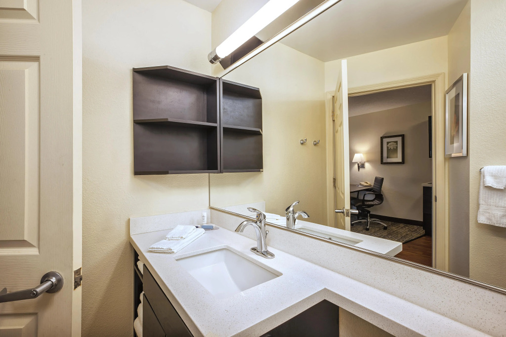Candlewood Suites Indianapolis Northeast by IHG