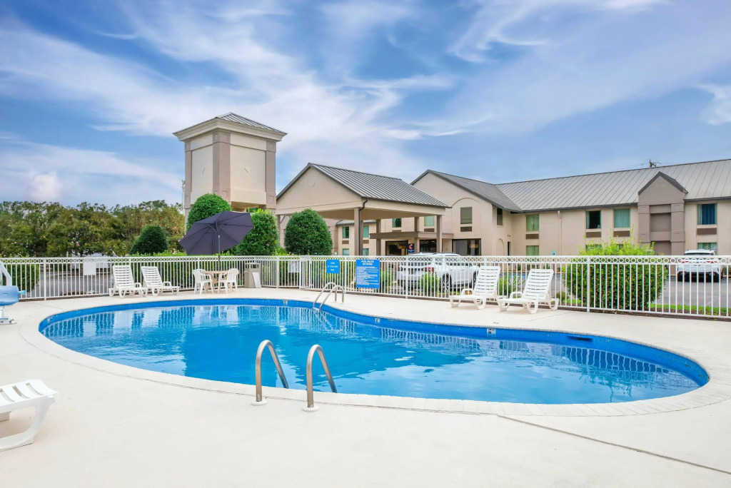 Comfort Inn Petersburg Fort Lee Area