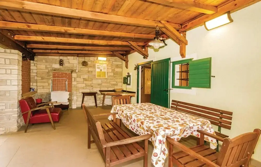 Stunning Home in Moscenicka Draga With 3 Bedrooms, Wifi and Outdoor Swimming Pool