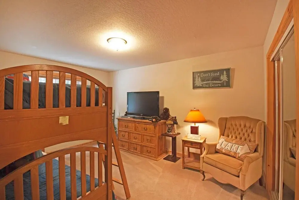 The Chalet Lani Home 799 3 Bedrooms 2 Bathrooms Home