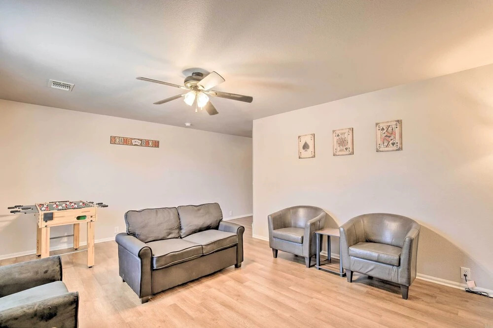 San Antonio Getaway w/ Game Room, Near Seaworld!