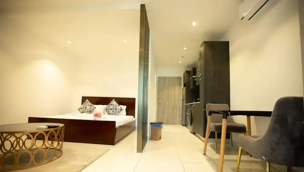 The Lennox Suites by Cozy